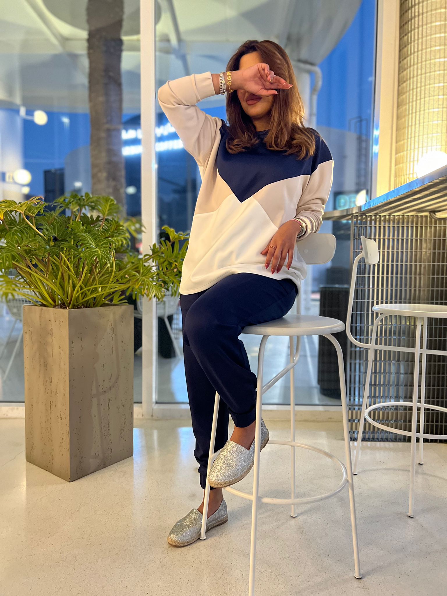 4C83C818-4B6B-45A5-B2A6-B604EA27BEDF