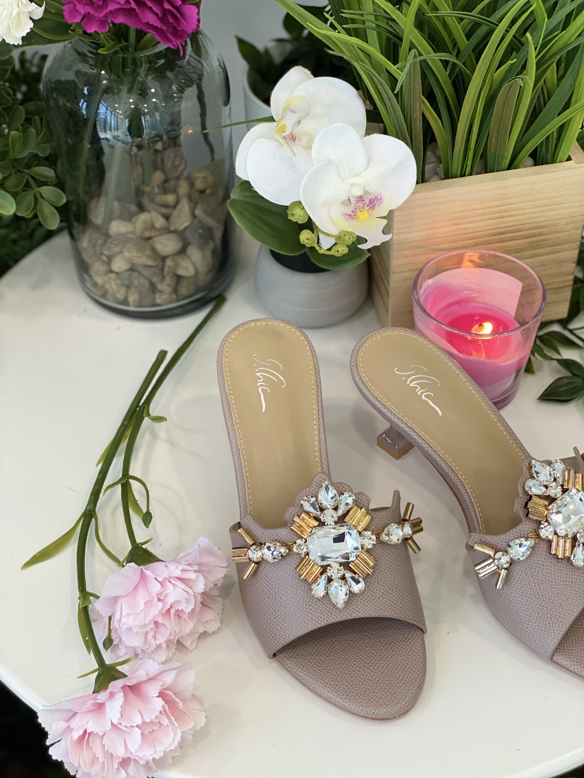 EC462F2E-F807-45BF-816D-5157B05F1129