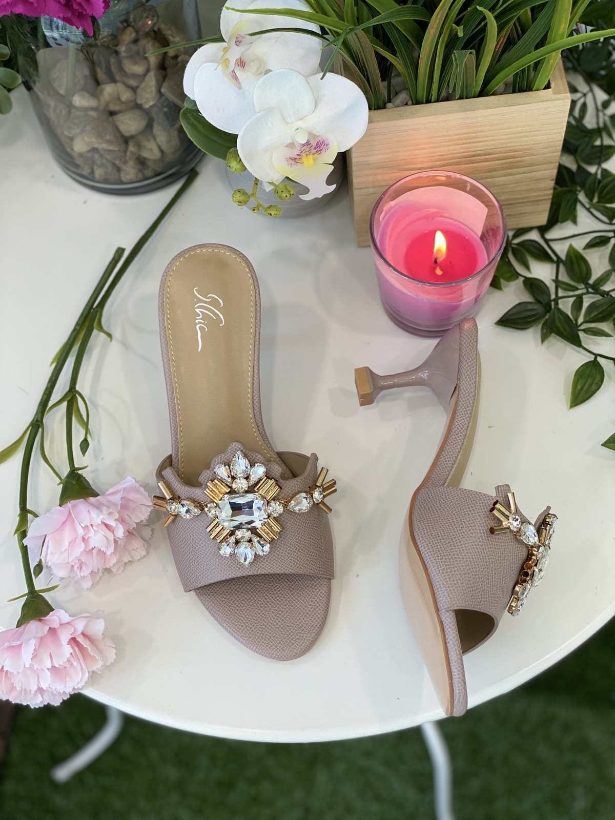 8A40A7FA-2354-4CFF-884D-AEE09438C196