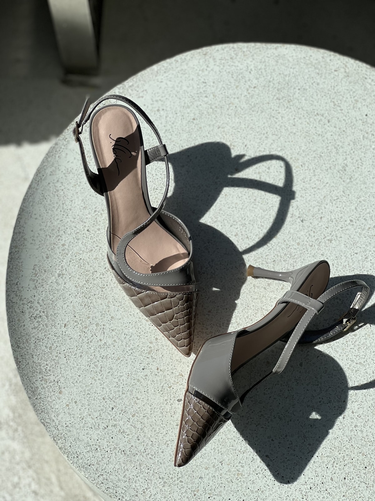 2E5B4395-80F2-44C7-B363-EB3D3A9221D8