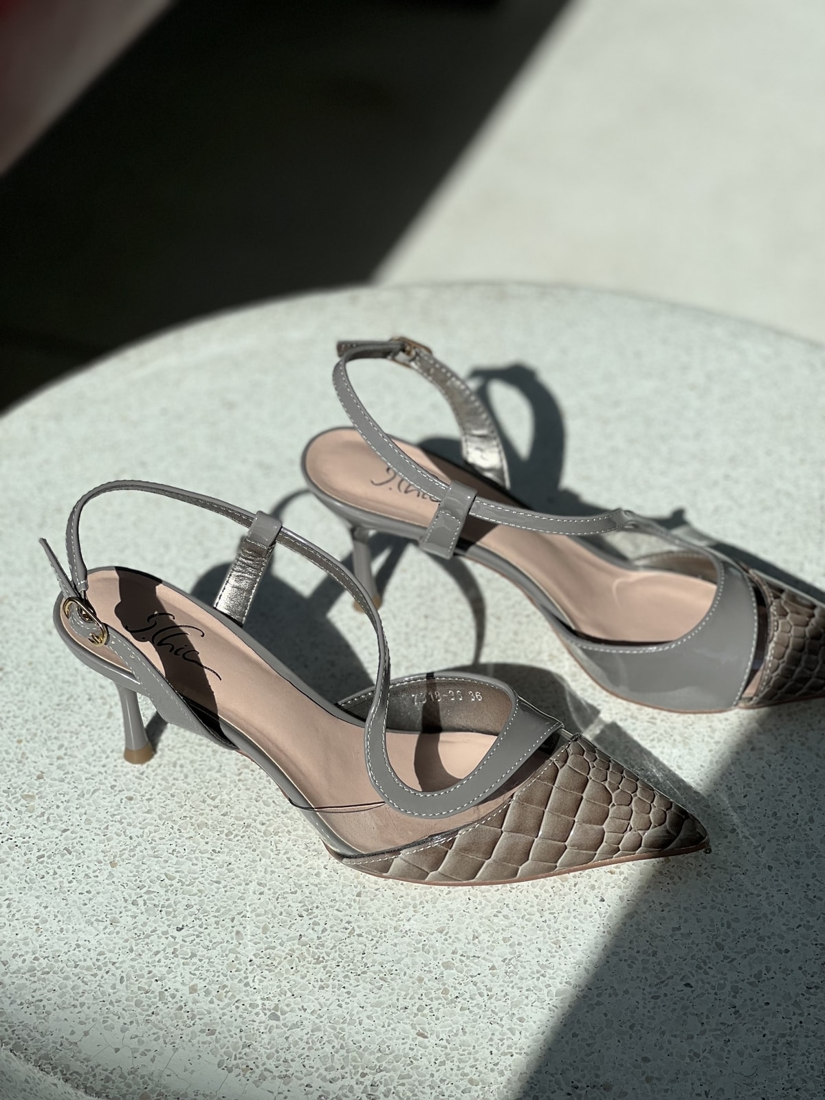 0FF41A7A-C7D4-41DD-96C2-6461F62E149D