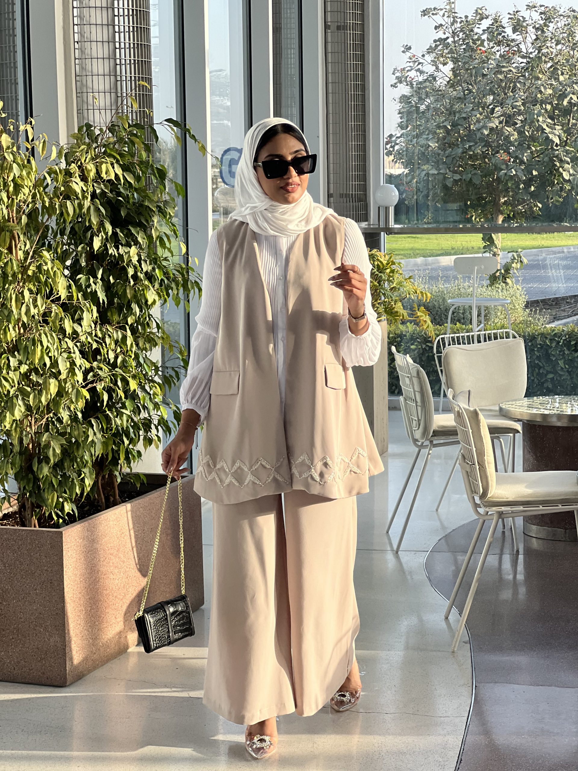 EAFAD814-DCF5-4E6B-97B9-6320AAF06C46