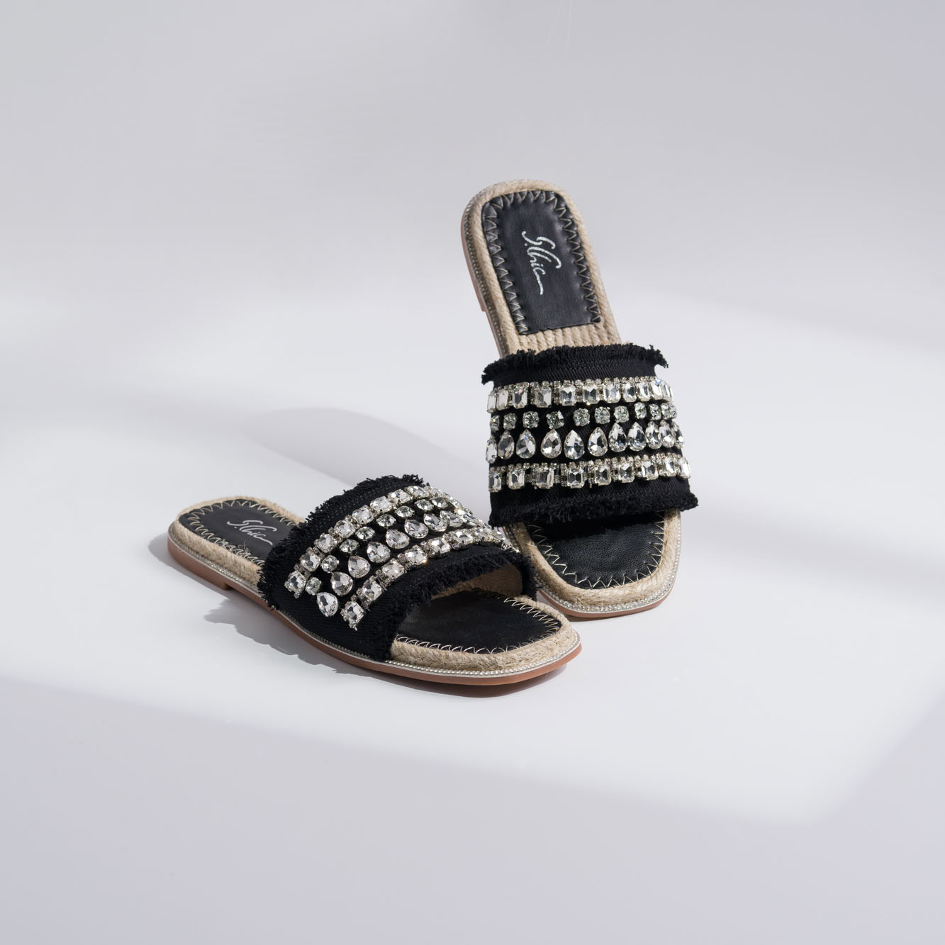 schic290523_00083 copy